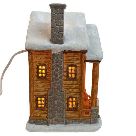 Lemax Hickory Summit Ski Resort Lighted Porcelain Christmas Village House 15747 - Picture 6 of 7